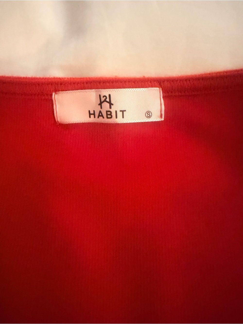 Habit Ruffle-Sleeve Scoop Neck Tank in Red EUC - Picture 3 of 6